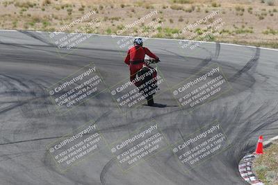 media/Apr-20-2025-AHRMA (Sun) [[393a79c373]]/Race/Group 3/Turn 4b/